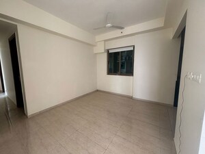 Room in 2 BHK Apartment at Sheth Auris Serenity Tower 3, Malad West – for Rent
