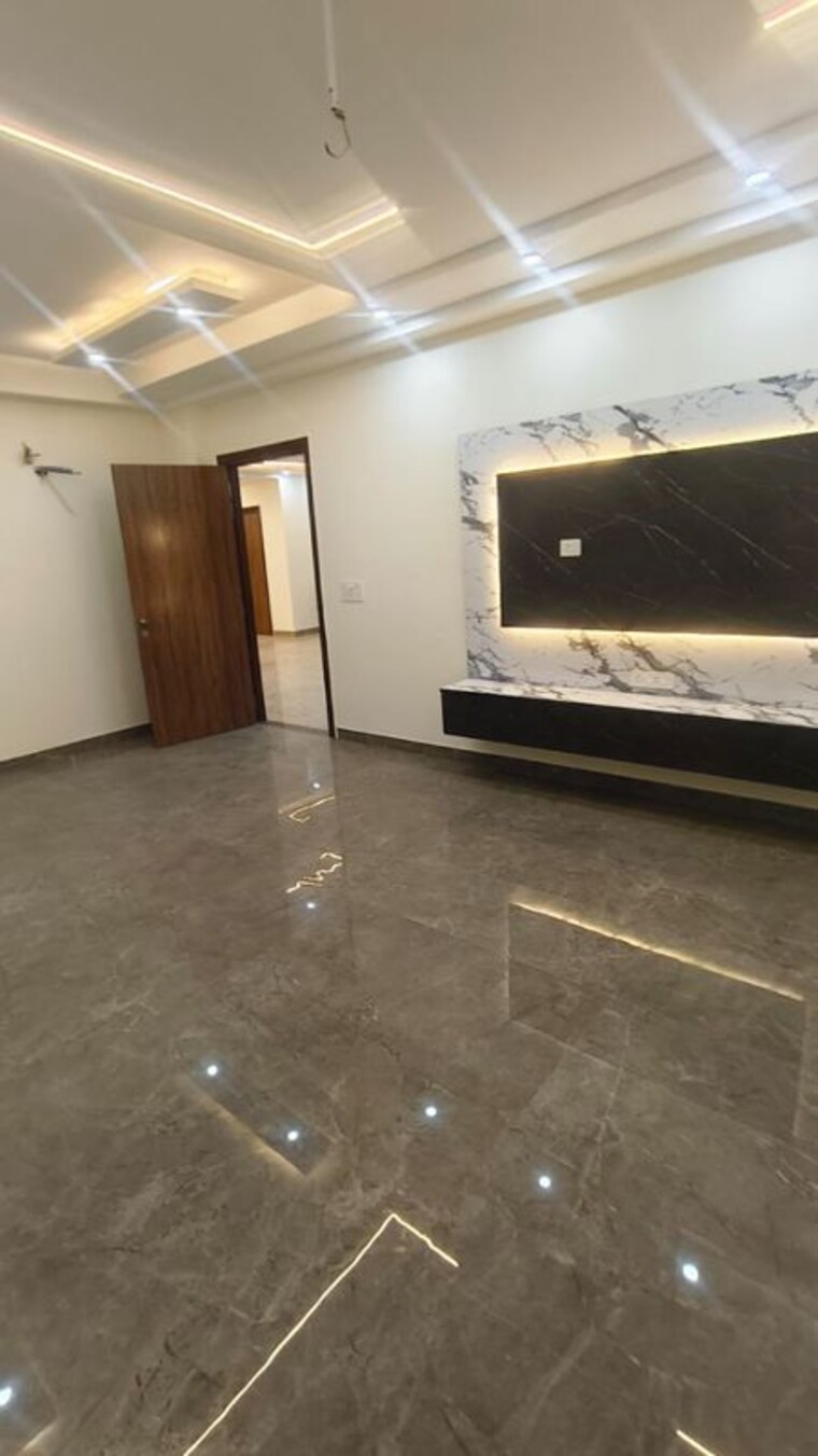 Room, sector 21 3 Bedroom 3252 Sq.Ft. Independent House In Sector 21 Gurgaon 10575690