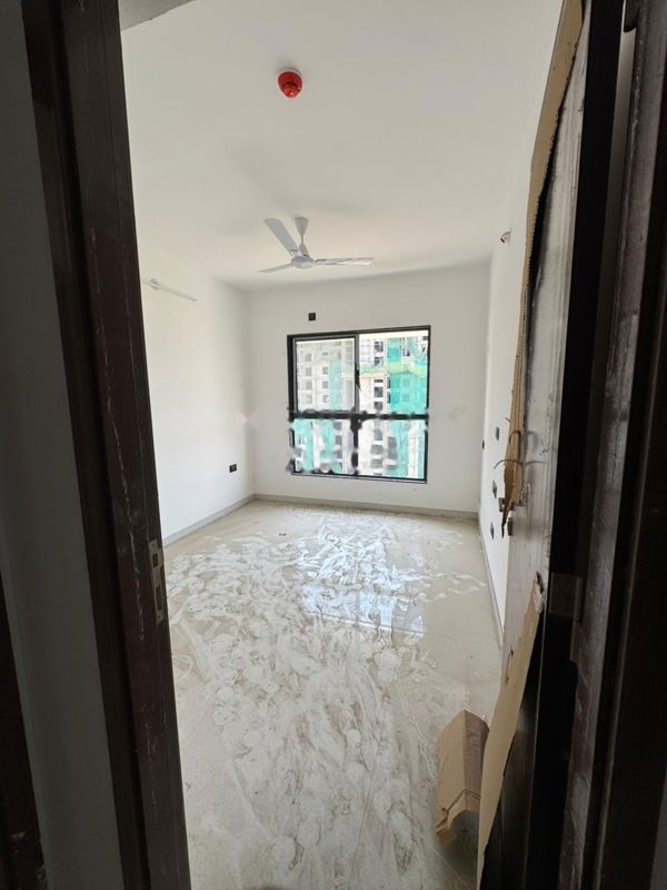 2 BHK 910 Sq.Ft. Apartment in Rahul Downtown