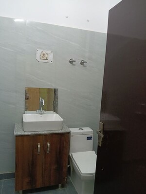 Furnished Amenities in 2 BHK Independent House at Sector 23 – for Rent