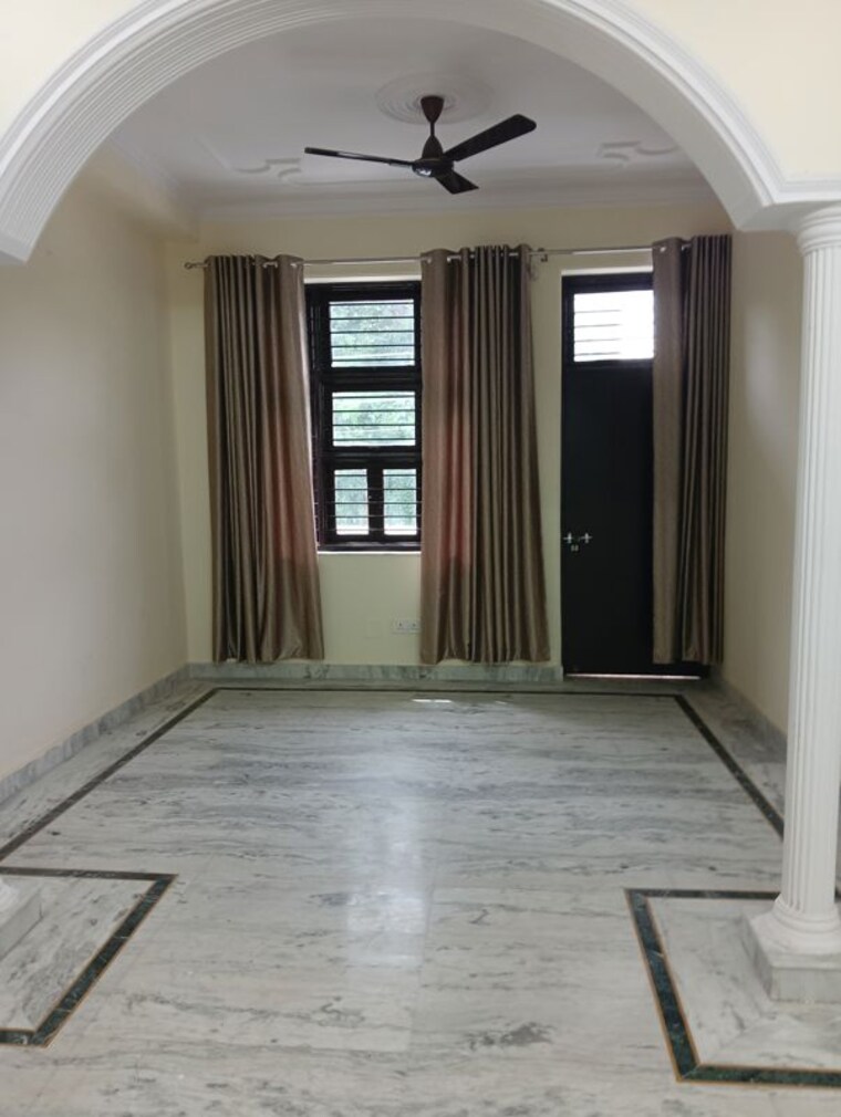 Room, sector 23 2 Bedroom 1530 Sq.Ft. Independent House In Sector 23 Gurgaon 10575747