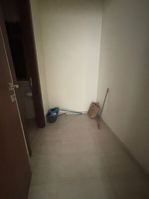 Room in 3 BHK Apartment at Sheth Auris Serenity Tower 3, Malad West – for Rent