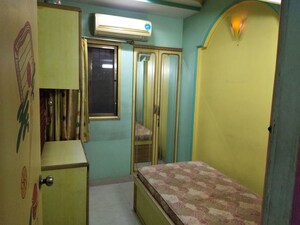 Bedroom in 2.5 BHK Apartment at Vijay Garden, Ghodbunder Road – for Rent