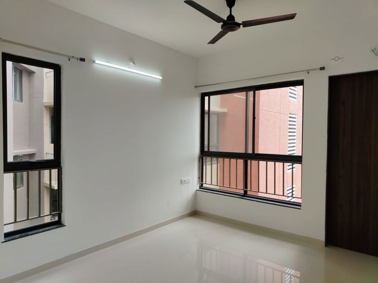 Room, shapoorji-pallonji-joyville-hinjewadi 3 Bedroom 1100 Sq.Ft. Apartment In Hinjewadi Pune 10575749