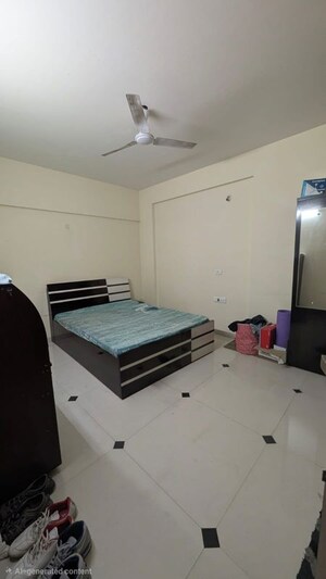 Team Area in 2 BHK Apartment at Camelot Society, Viman Nagar – for Rent