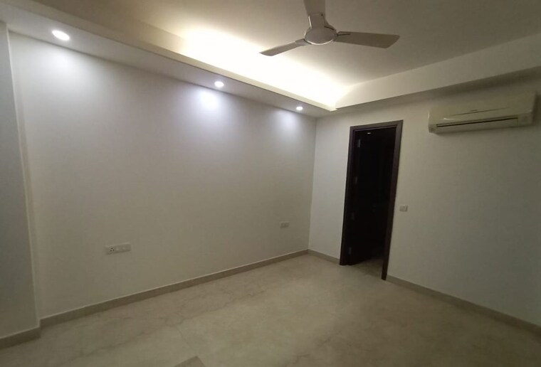 Room, greater kailash 4 Bedroom 2700 Sq.Ft. Builder Floor In Greater Kailash Delhi 10575761