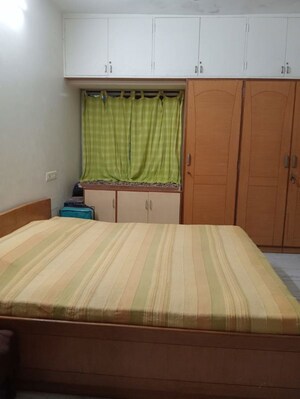 Bedroom in 3 BHK Apartment at Nehru Nagar – for Rent