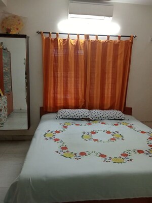 Bedroom in 3 BHK Apartment at Nehru Nagar – for Rent