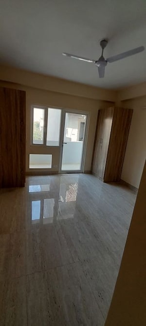 Room in 1 RK Independent House at Sector 14 – for Rent