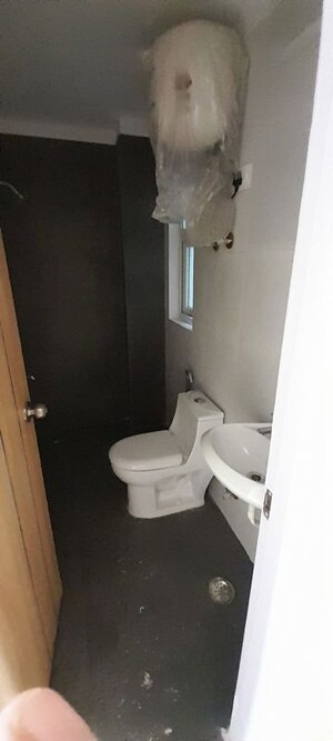 Bathroom in 1 RK Independent House at Sector 14 – for Rent