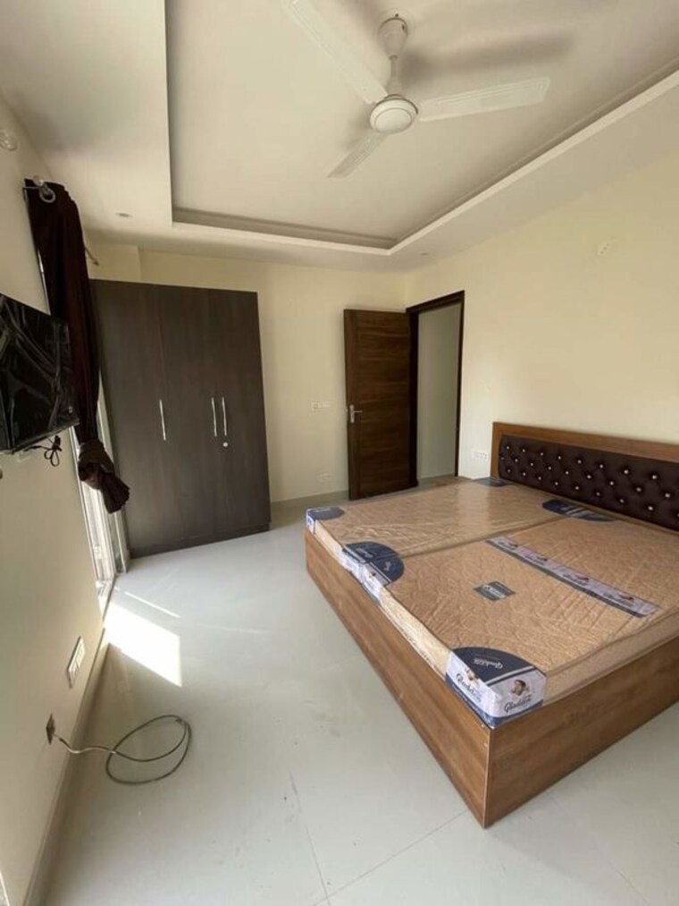 Bedroom, sector 14 1 RK 250 Sq.Ft. Independent House In Sector 14 Gurgaon 10575794