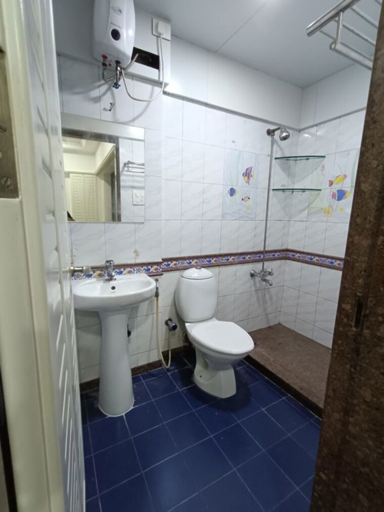 Bathroom, samartha-aangan 4 Bedroom 1500 Sq.Ft. Apartment In Andheri West Mumbai 10575790