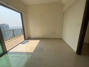Room in 3 BHK Apartment at Sheth Auris Serenity Tower 3, Malad West – for Rent