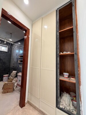 Furnished Amenities in 4 BHK Builder Floor at Rana Pratap Bagh – for Sale