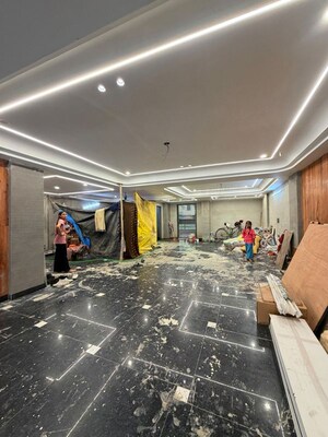 Parking in 4 BHK Builder Floor at Rana Pratap Bagh – for Sale