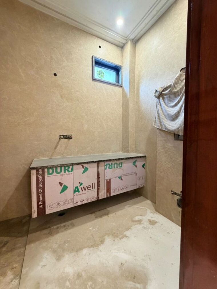Bathroom, rana pratap bagh 4 Bedroom 245 Sq.Ft. Builder Floor In Rana Pratap Bagh Delhi 10575875