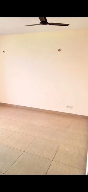 Room in 2 BHK Builder Floor at Wave Floors Premium, Wave City – for Rent