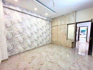 Room in 3 BHK Apartment at Pir Machalla – for Sale