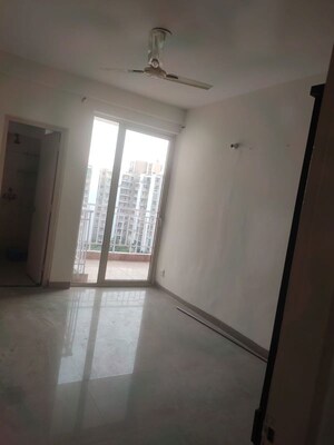 2 BHK Apartment For Rent in Adore Happy Homes, Sector 86