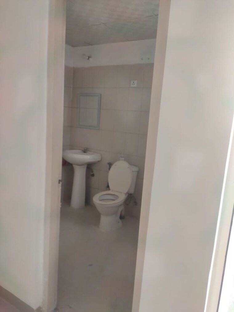 Bathroom, adore-happy-homes 2 Bedroom 450 Sq.Ft. Apartment In Sector 86 Faridabad 10575886