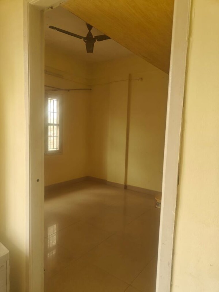Room, maithri layout 2 Bedroom 1085 Sq.Ft. Apartment In Maithri Layout Bangalore 10575864