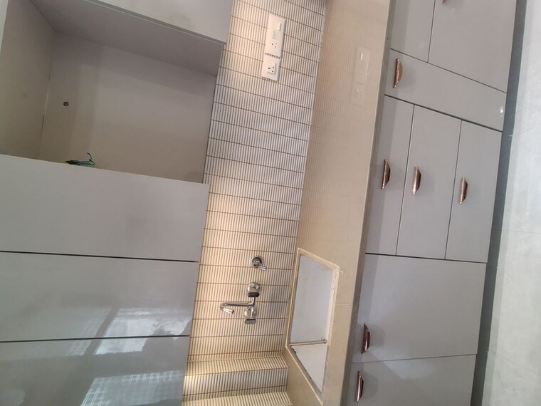 Bathroom, malviya nagar 2 Bedroom 1300 Sq.Ft. Builder Floor In Malviya Nagar Delhi 10575907