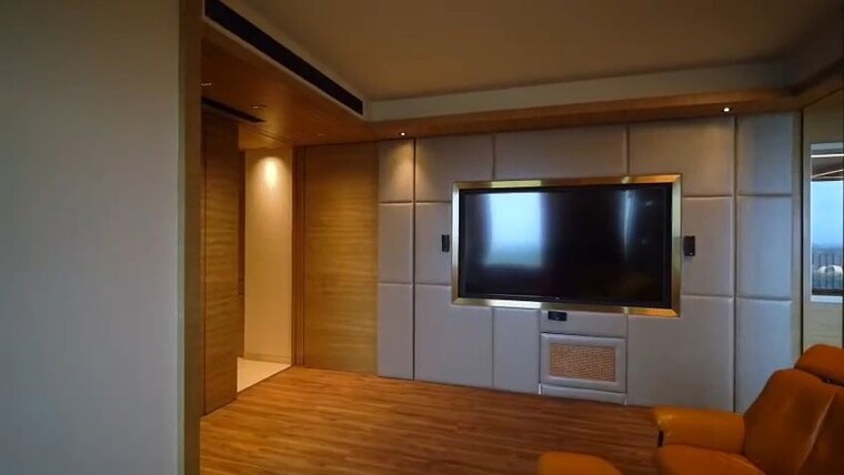 Kitchen, oberoi-realty-esquire 4 Bedroom 2053 Sq.Ft. Apartment In Goregaon East Mumbai 10575915