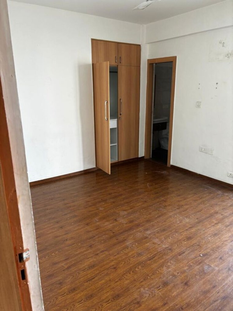 Room, tulip-violet 3 Bedroom 1570 Sq.Ft. Apartment In Sector 69 Gurgaon 10575918