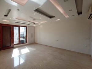 Room in  Office Space at Greater Kailash – for Rent