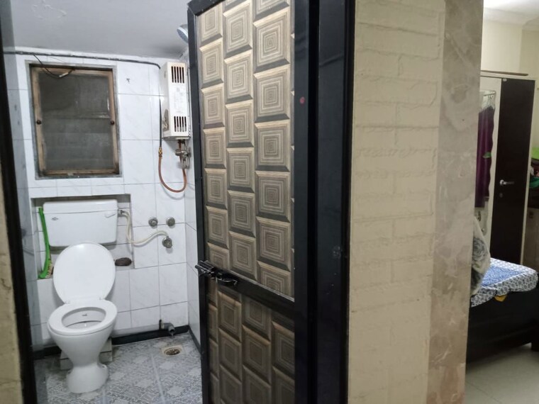 Bathroom, sarita-apartment-chunabhatti 1 Bedroom 450 Sq.Ft. Apartment In Chunabhatti Mumbai 10575929