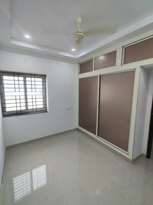 Room in 2 BHK Apartment at Golden Tulip Kondapur, Kondapur – for Rent