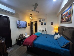 Bedroom in 3.5 BHK Apartment at Gaur City 1st Avenue, Sector 4 Greater Noida – for Rent