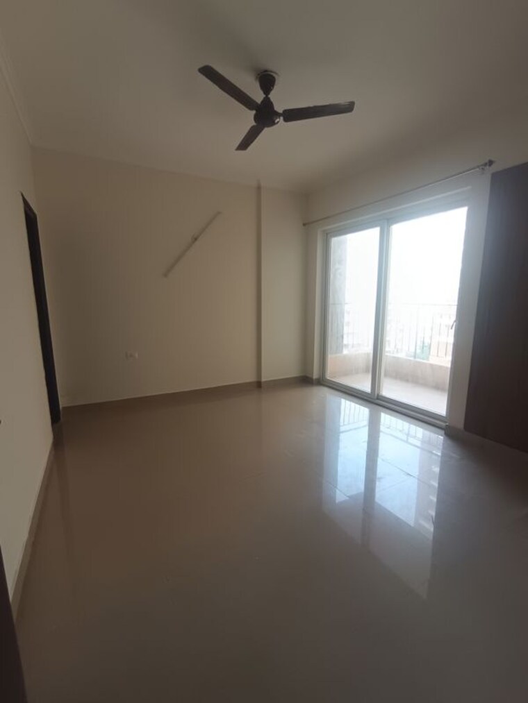 Room, sector 76 4 Bedroom 2175 Sq.Ft. Apartment In Sector 76 Noida 10575983