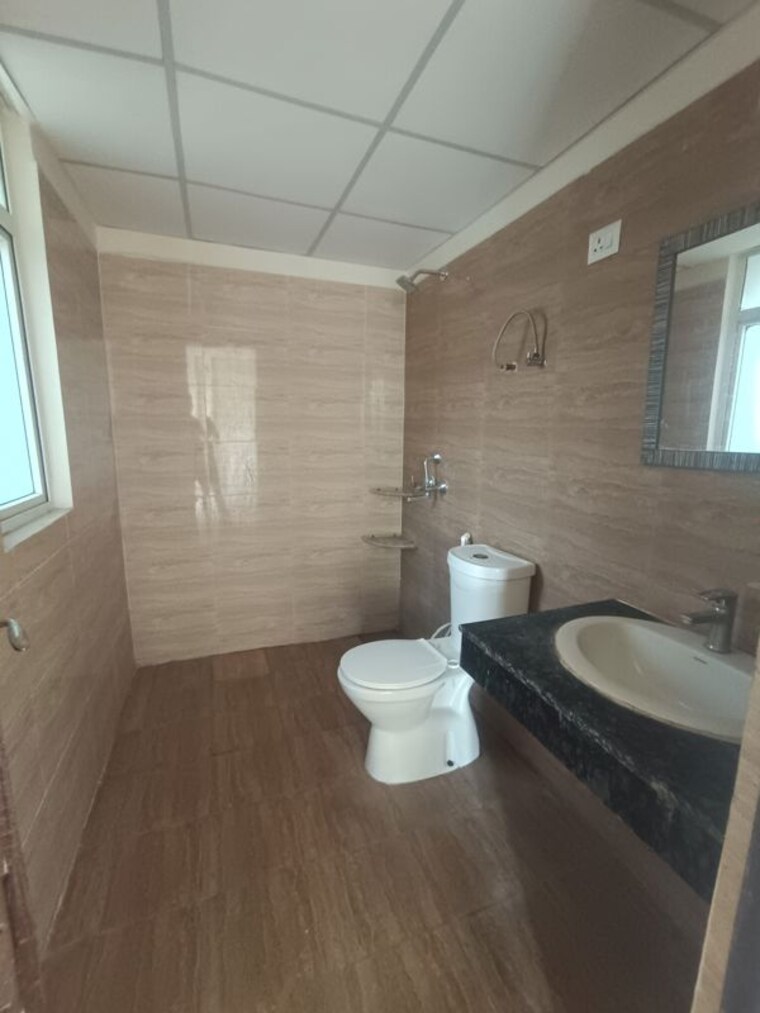 Bathroom, sector 76 4 Bedroom 2175 Sq.Ft. Apartment In Sector 76 Noida 10575983
