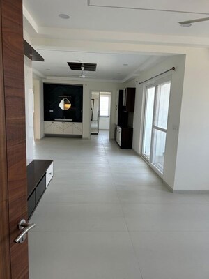 3 BHK Apartment For Rent in Jayabheri The Nirvana, Gopanpally