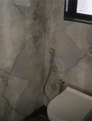 Bathroom in 1 BHK Apartment at Ufasa Fortune Star, Byculla – for Rent