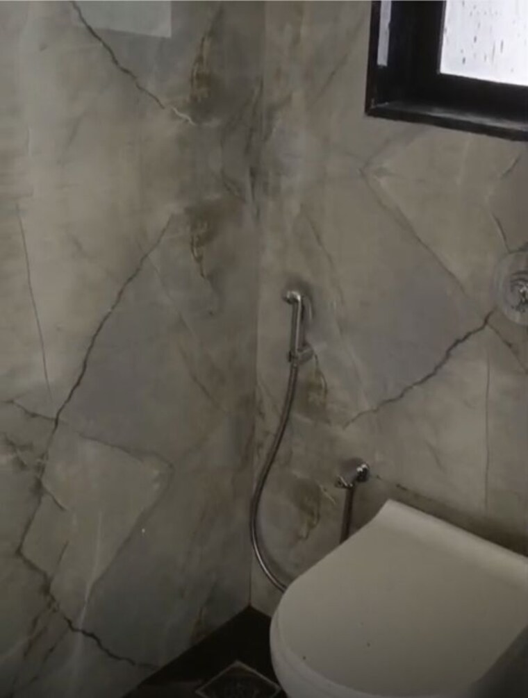 Bathroom, ufasa-fortune-star 1 Bedroom 470 Sq.Ft. Apartment In Byculla Mumbai 10510071