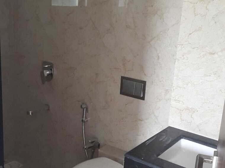 Bathroom, puranik-hometown 2 Bedroom 920 Sq.Ft. Apartment In Ghodbunder Road Thane 10576002