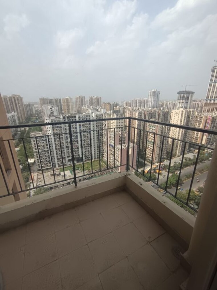 Balcony, sector 76 3 Bedroom 1700 Sq.Ft. Apartment In Sector 76 Noida 10576028