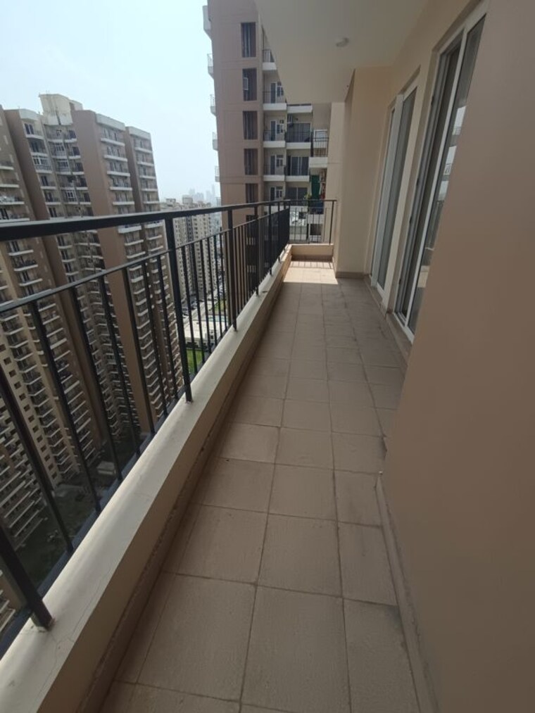 Balcony, sector 76 3 Bedroom 1700 Sq.Ft. Apartment In Sector 76 Noida 10576028