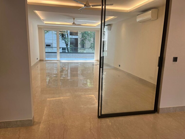 Room, green park extension 4 Bedroom 2500 Sq.Ft. Builder Floor In Green Park Extension Delhi 10576059