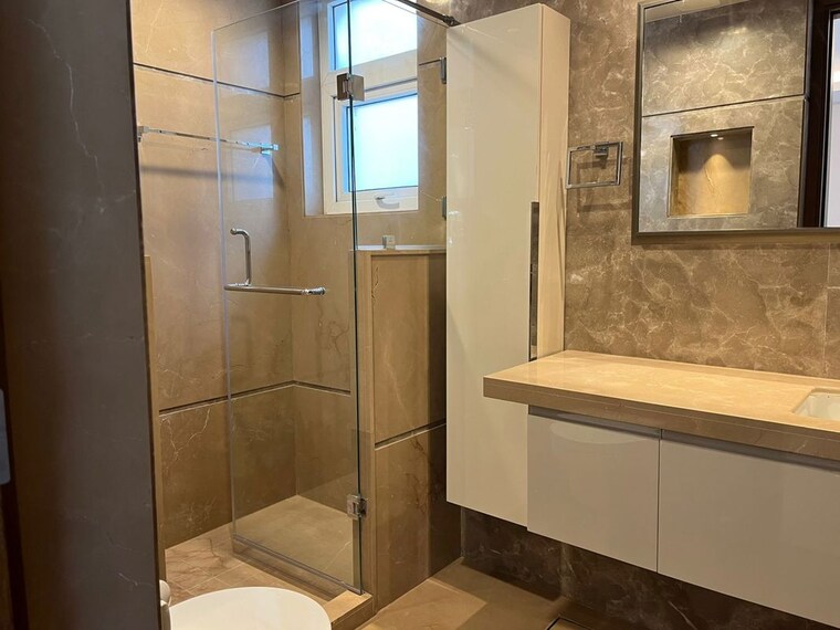 Bathroom, green park extension 4 Bedroom 2500 Sq.Ft. Builder Floor In Green Park Extension Delhi 10576059