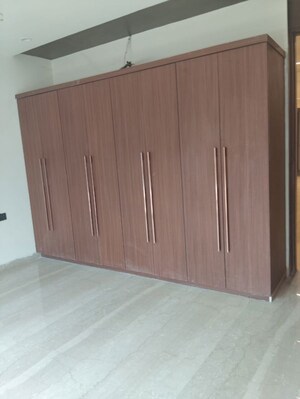 Room in 3 BHK Apartment at BPTP Amstoria Country Floor, Sector 102 – for Rent