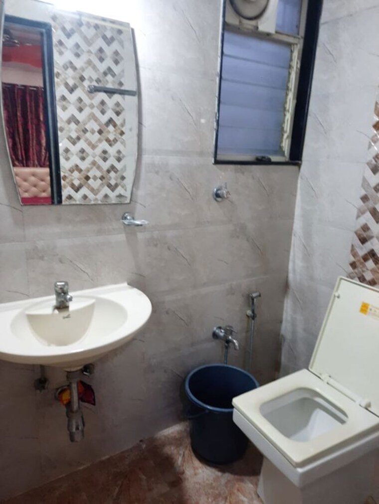 Bathroom, magarpatta-city-roystonea 2 Bedroom 1200 Sq.Ft. Apartment In Hadapsar Pune 10576078
