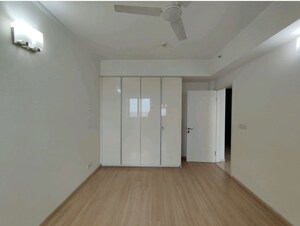 Room in 3.5 BHK Apartment at Conscient Heritage Max II, Sector 102 – for Rent