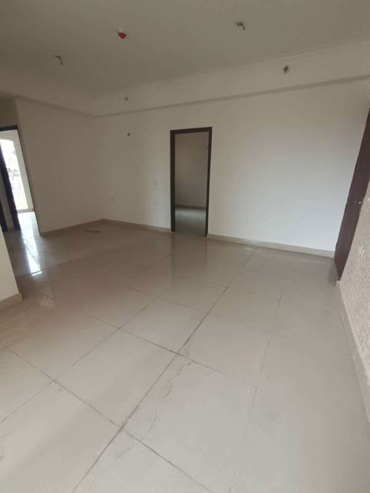 Room, sector 76 4 Bedroom 2175 Sq.Ft. Apartment In Sector 76 Noida 10576111