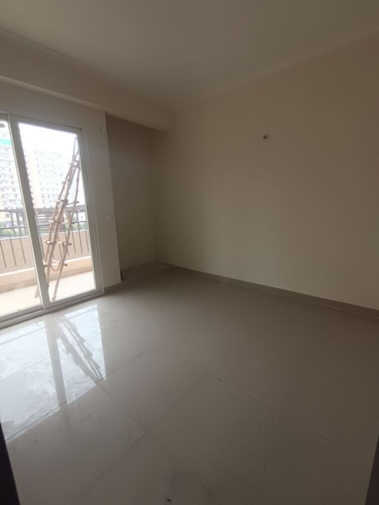 Room, sector 76 4 Bedroom 2175 Sq.Ft. Apartment In Sector 76 Noida 10576111