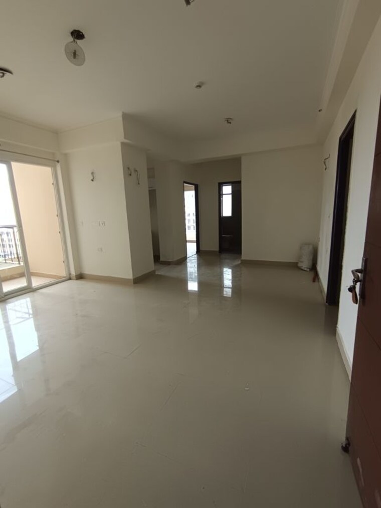 Room, sector 76 3 Bedroom 1375 Sq.Ft. Apartment In Sector 76 Noida 10576136