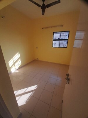 Room in 1 BHK Apartment at Bengal Ambuja Upohar, Em Bypass – for Sale