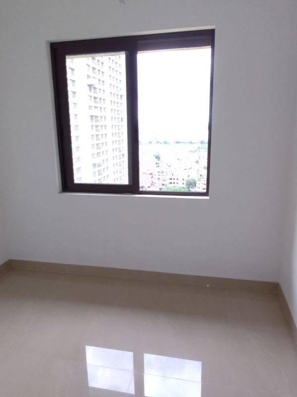 2 BHK Apartment For Sale in Ambuja Utalika : The Condoville